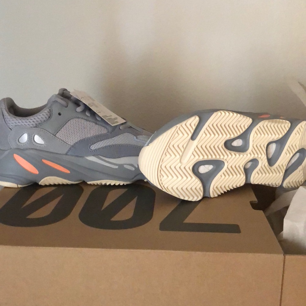 Adidas yeezys